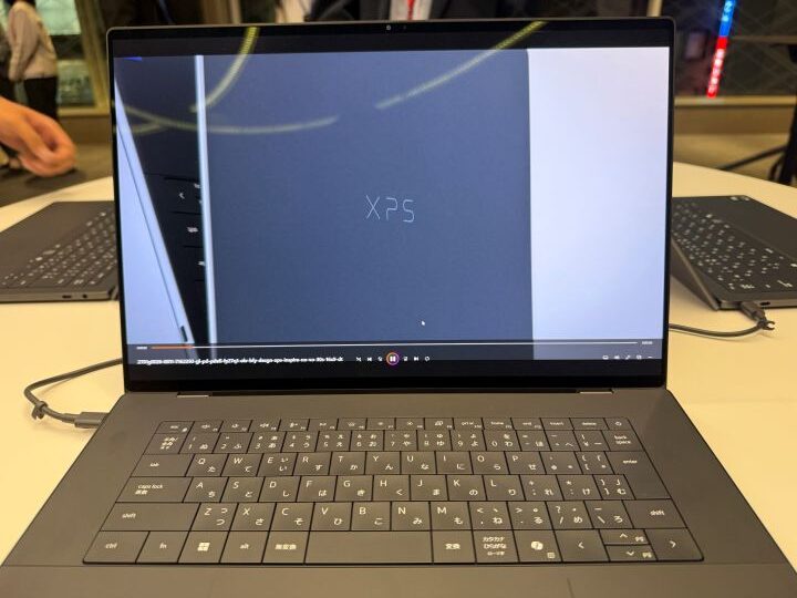Dell XPSの狭額縁ディスプレイとキーボード