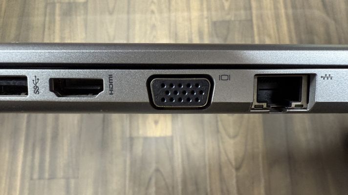 HP 450G5本体の側面ポート