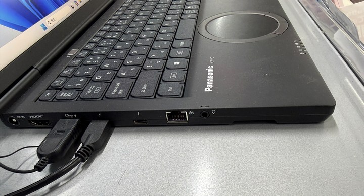 レッツノートFC7の側面端子