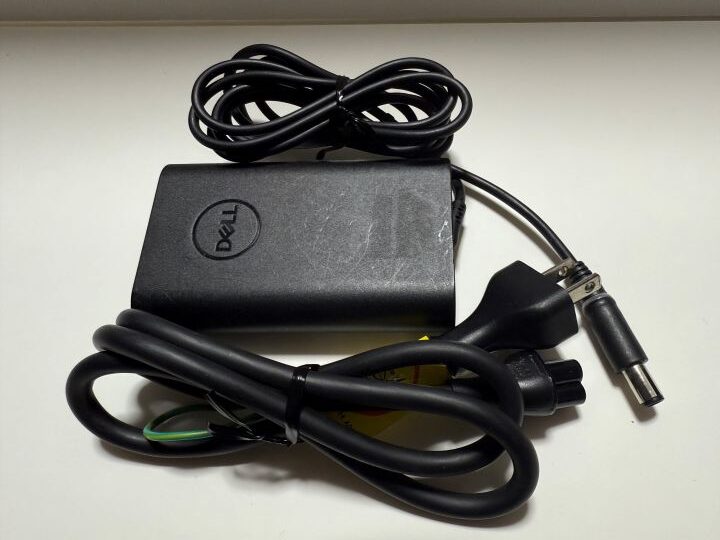 Dell Latitude 7390 付属ACアダプタ