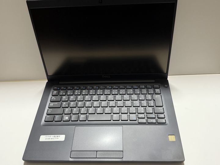 Dell Latitude 7390 外観 正面