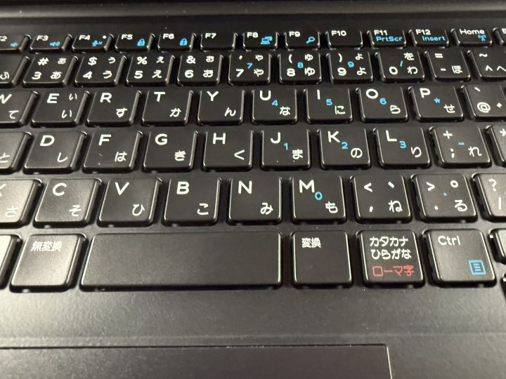 Dell Latitude 7390 キー刻印のクローズアップ