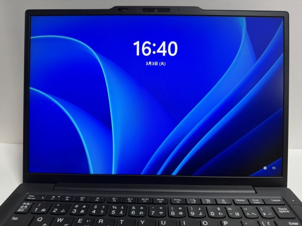 ThinkPad X13 Gen 6 ディスプレイ表示