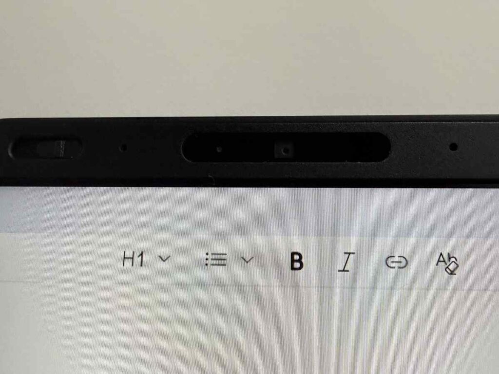 ThinkPad X13 Gen 6 Webカメラとプライバシーシャッター