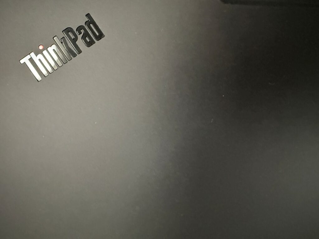 ThinkPad X13 Gen 6 ThinkPadロゴ