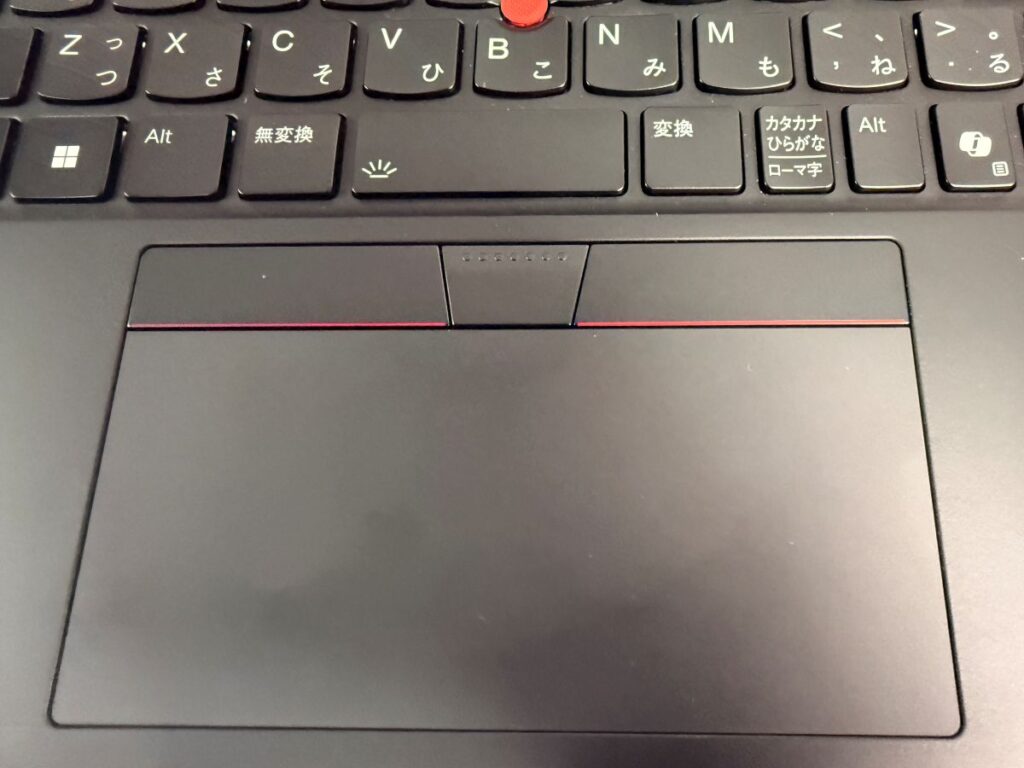 ThinkPad X1 Carbon Gen 13 Aura Edition タッチパッドと物理ボタン