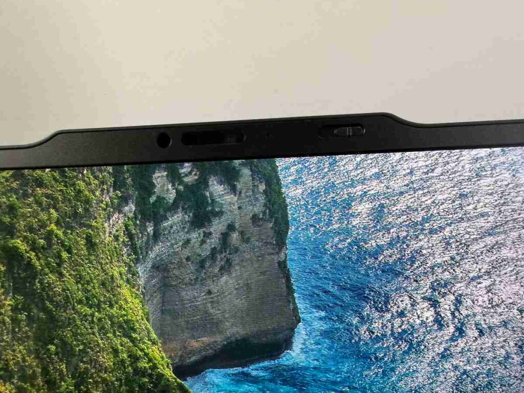 ThinkPad X1 Carbon Gen 13 Webカメラ 上部配置