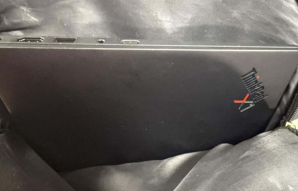 ThinkPad X1 Carbon Gen 13 バッグ収納時のサイズ感