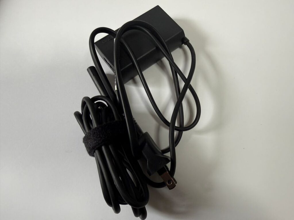 ThinkPad X1 Carbon Gen 13 Aura Editionの充電器