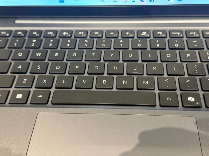 Dell Pro 7シリーズ13のキーボード