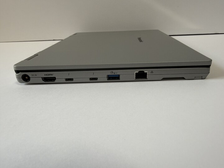 レッツノートSR左側面のDC入力、HDMI、USB-C、USB-A、有線LAN端子