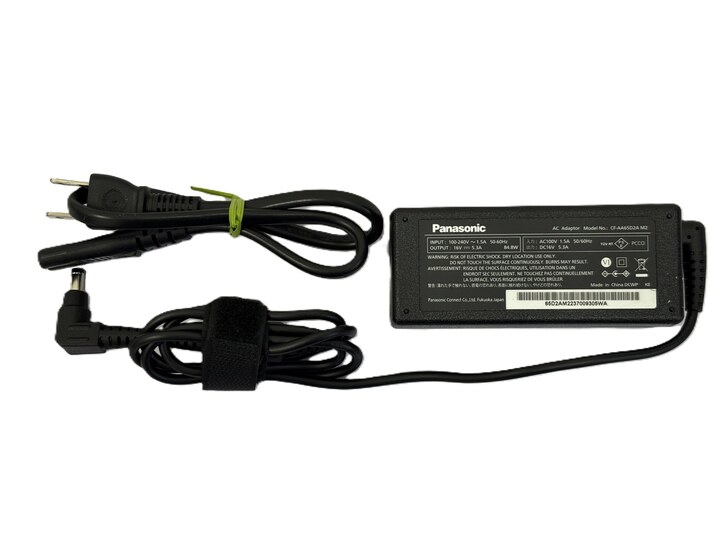 Be-StockのレッツノートFV1に付属するPanasonic ACアダプターと電源コード