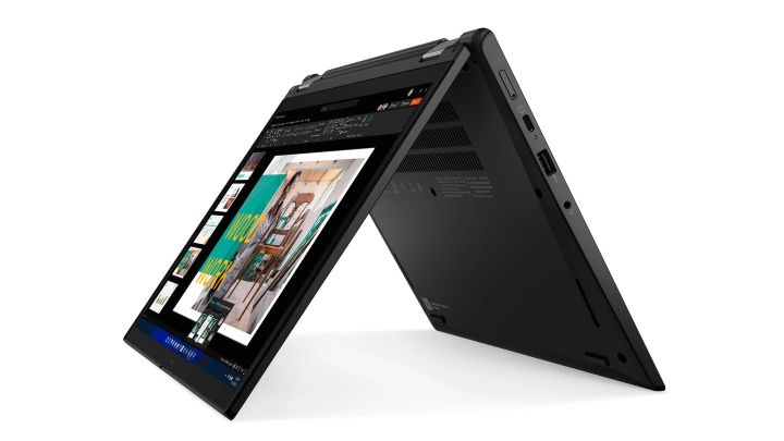 ThinkPad L13 Yoga Gen 3をテント状に置いた状態